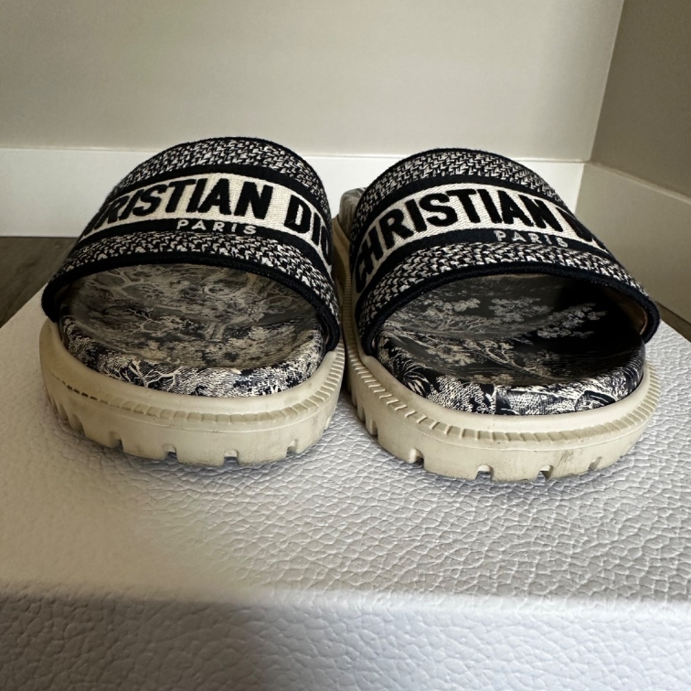 Dior slides - Picture 2 of 6